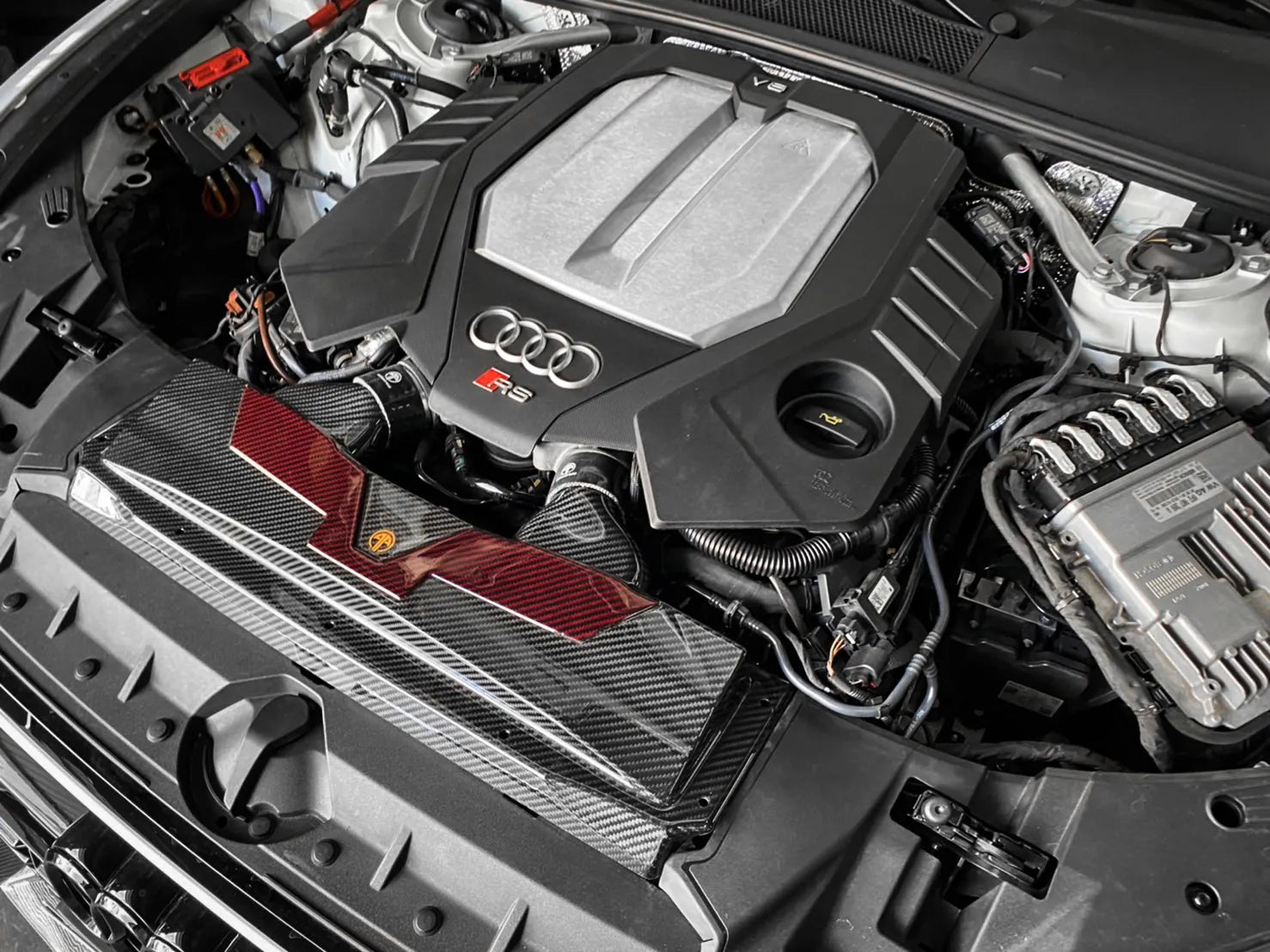 ARMASPEED Audi RS6 | C8 | Carbon Fiber Intake Cover