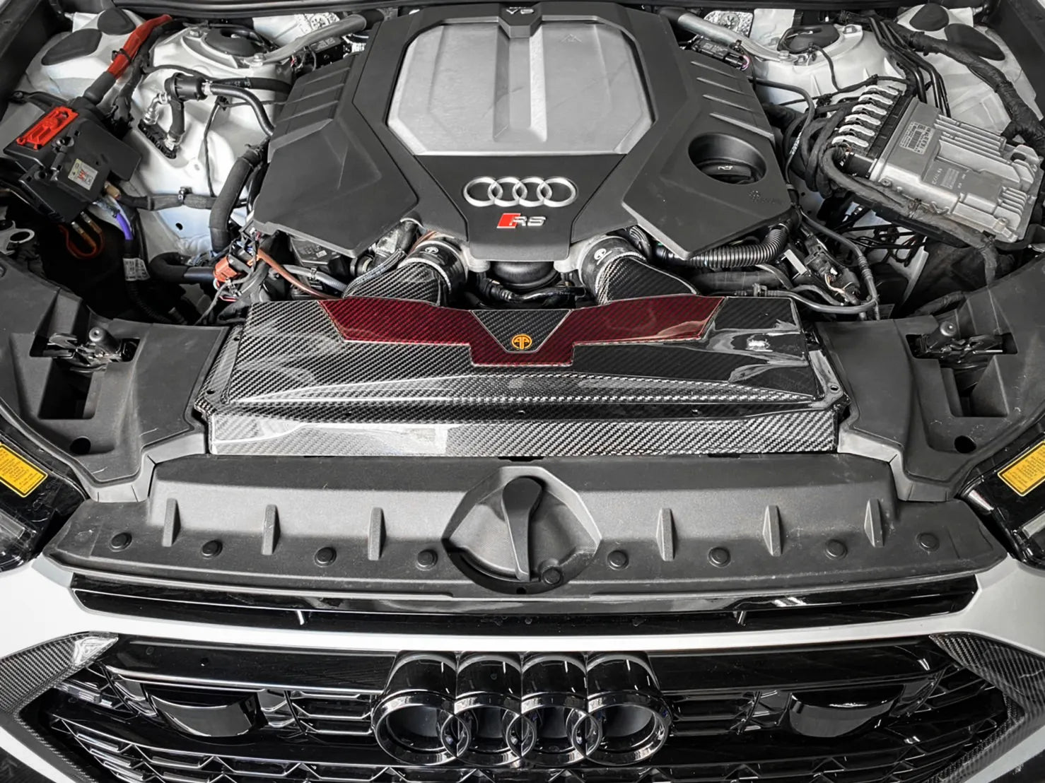 ARMASPEED Audi RS6 | C8 | Carbon Fiber Intake Cover