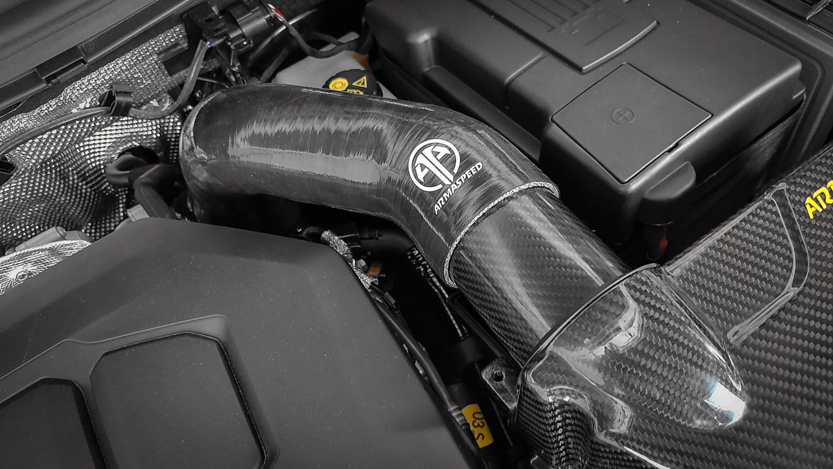 ARMASPEED Volkswagen Tiguan R MK2.5 | Carbon Fiber Cold Air Intake