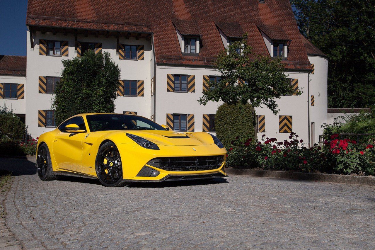 Ferrari F12 Berlinetta | Novitec Carbon Engine Bonnet Insert